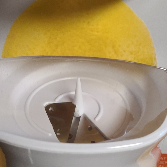 🍋Citrus Spiralizer & Reamer - Picture 5 of 9